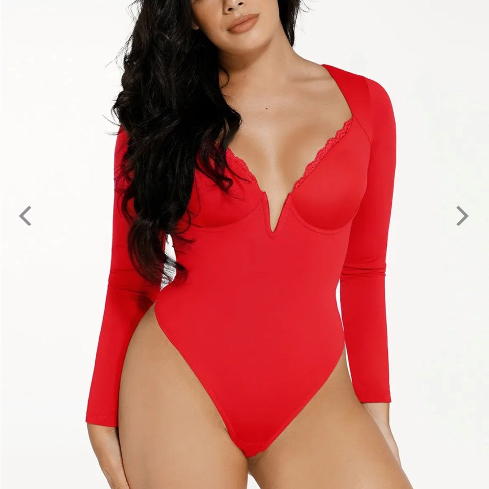Chic Red V-Neck Long Sleeve Bodysuit